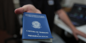 Fecomércio SC critica aprovação da PEC que extingue escala 6×1 e alerta para impacto no emprego