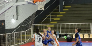 Jaraguá do Sul vence Joinville e ocupa vice-liderança do Catarinense de Basquete Feminino