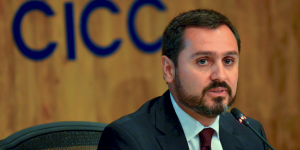 Governo federal decidiu recorrer da decisão do ministro André Mendonça que determinou o afastamento do diretor-geral da Polícia Federal