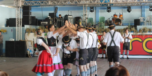 Motoristas devem redobrar a atenção: trânsito terá mudanças durante a Fecarroz