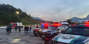 Receita Federal e Polícia Civil apreendem mais de R$ 400 mil em mercadorias durante operação na BR-101, em Garuva