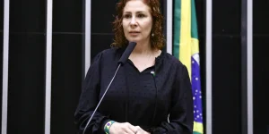 Justiça italiana autoriza extradição de Carla Zambelli