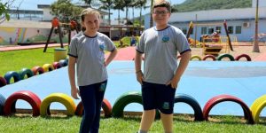 Educação de Guaramirim assina ordem de compra para aquisição de uniformes escolares