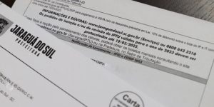Indicação propõe incluir canais de denúncia de violência contra a mulher nas guias de IPTU