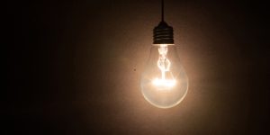 Conta de luz fica mais barata em janeiro com bandeira verde