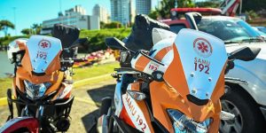 SC espera receber 3,1 milhões de turistas no verão, com policiais bilingues e 470 bombeiros por dia no litoral