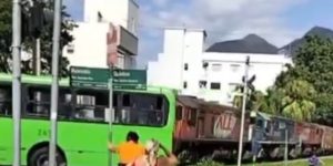 Prefeitura e Empresa emitem nota oficial sobre incidente envolvendo trem e ônibus